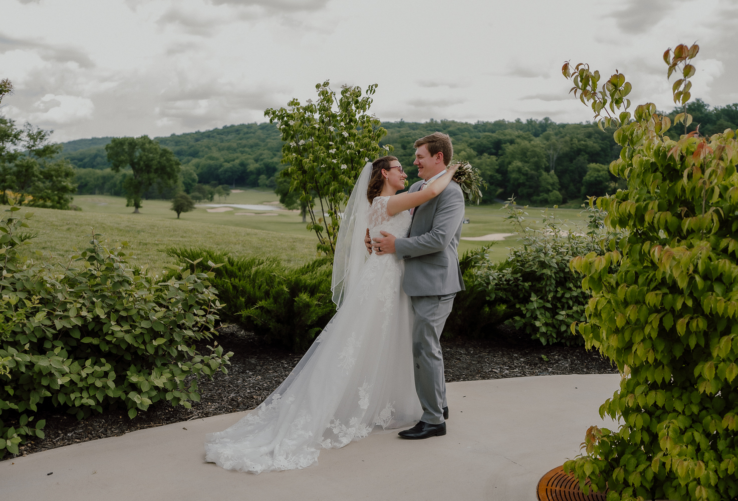 Cacapon State Park Wedding in Berkeley Springs, West Virginia. Photos by Capture With Katy Photography